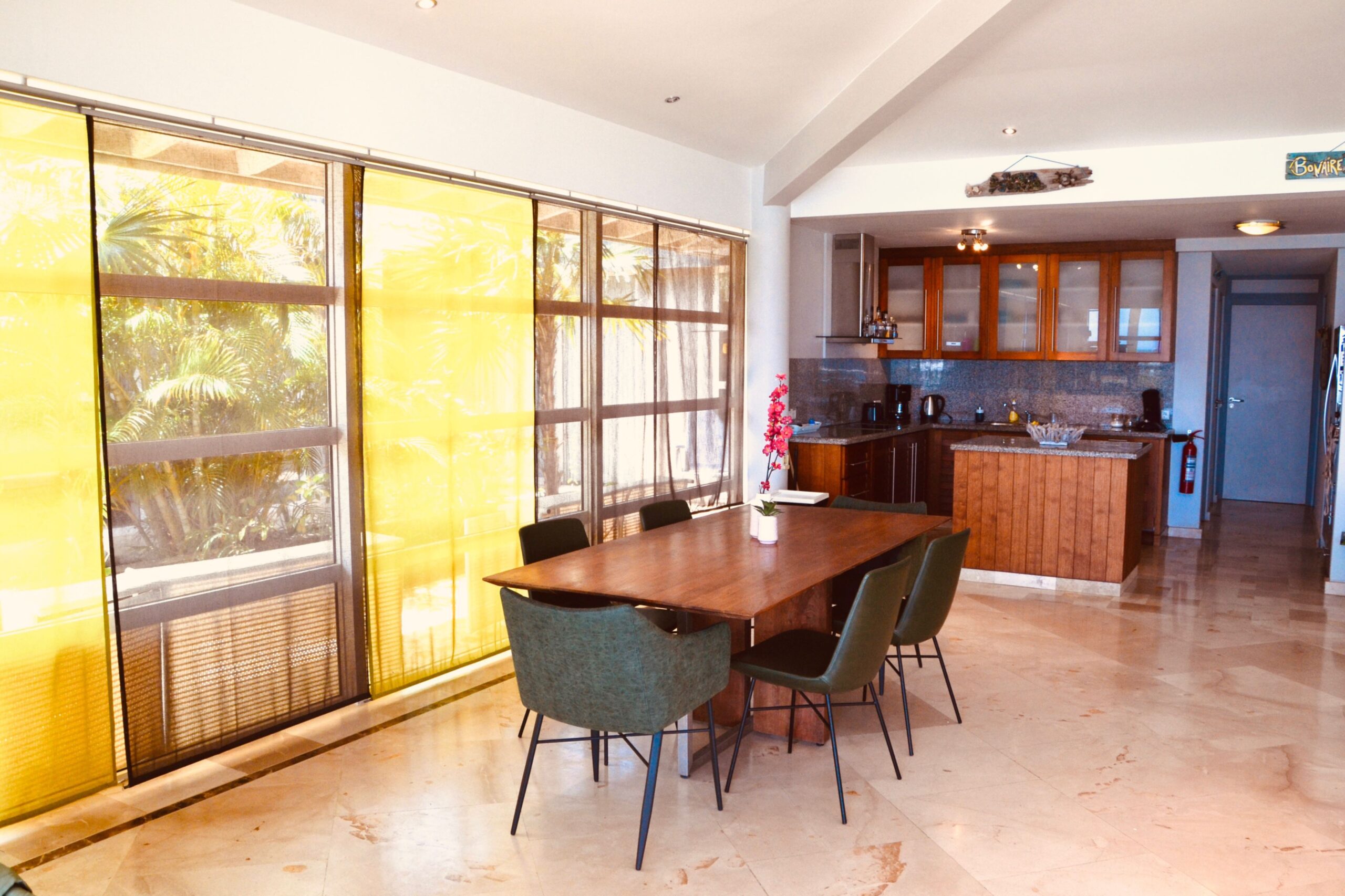 Dining room Villa Trepanier