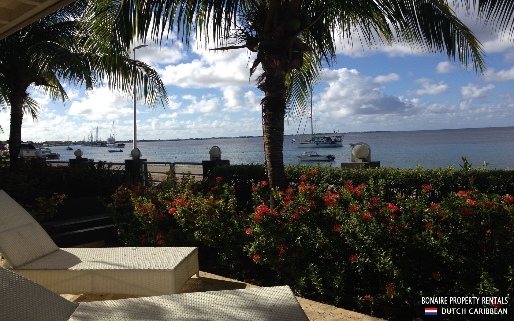 Terrace and patio view Villa Trépanier
